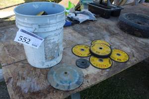 lot 552 image: Lot of (Approximately 70) Grinder DiscsCut-Off Blades