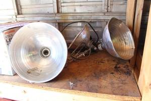 lot 576 image: Lot of (3) Industrial Aluminum Worklights