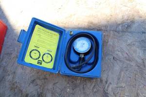 lot 626 image: Yellow Jacket Gas Pressure Test Kit
