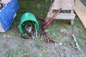 lot 651 image: Hitch Pins, Chain Lock Down