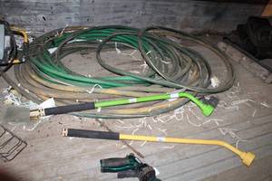 lot 1268 image: Garden Hoses, Hose Sprayers