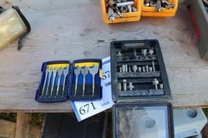 lot 663 image: Lot of (2) Partial Boring Bit Set, Irwin 7-piece Rotor Bit Set
