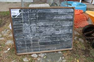 lot 725 image: Wood Frame Chalk Board
