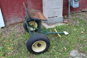 lot 729 image: Pull-Behind Seat