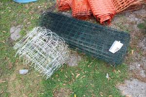 lot 728 image: Lot of (2) Metal Wire Fencing Rolls