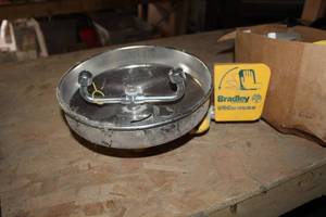 lot 689 image: Bradley Eye Wash Station