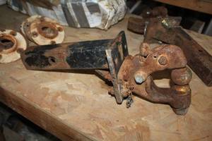 lot 677 image: Pintle Hitch Assembly