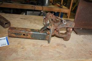 lot 678 image: Pintle Hitch Assembly
