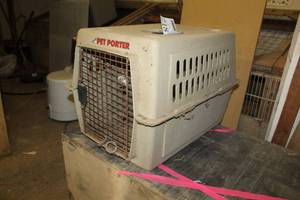 lot 718 image: Pet Porter Pet Carrier