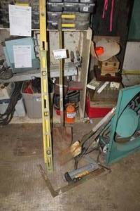 lot 686 image: Shovels, Pick Axe, Levels, Calk Gun
