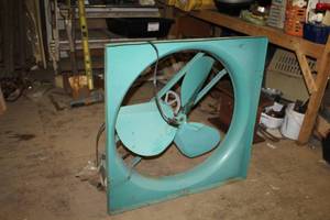 lot 685 image: Montgomery Ward Signature Attic Fan STQ71005