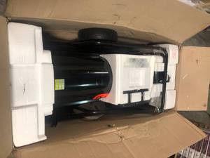 lot 109 image: Dyna-Glo Pro 180K or 220K BTU Forced-Air Kerosene Portable Heater in good conditions