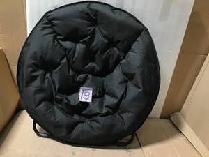 lot 18 image: Dish Chair - Room Essentials color Black in good condition
