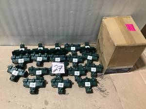 lot 27 image: Commercial Electric LT-2 ,  15 Amp 3-Outlet Heavy Duty, Grounded Wall Tap in good condition