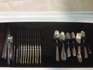 lot 66 image: Contents of Kitchen Cabinets