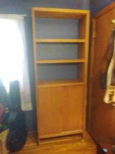 lot 82 image: Tall Wooden Bookshelf