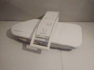lot 88 image: Euro-Pro Tabletop Electronic Steam Press