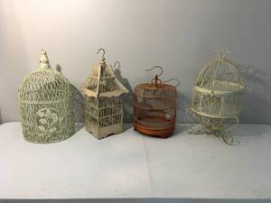 lot 26 image: 4 Bird Cages