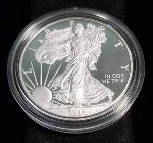 lot 14 image: 2013 PROOF AMERICAN SILVER EAGLE IN ORIGINAL BOX