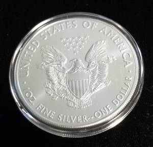 lot 05-A image: 2020 AMERICAN SILVER EAGLE 1 TROY OZ. .999 FINE SILVER IN AIRTITE