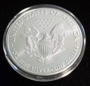 lot 18-A image: 2020 AMERICAN SILVER EAGLE 1 TROY OZ. .999 FINE SILVER IN AIRTITE