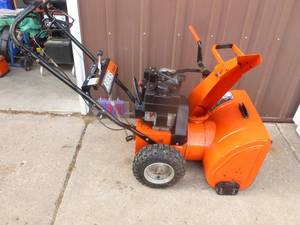 Ariens 5520snowblower. Used very little. Tested & works. As shown.