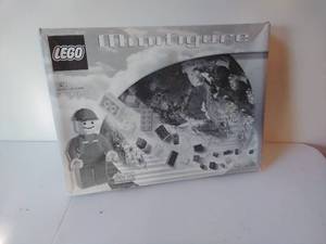 lot 117 image: Lego Set 3723 Minifigure