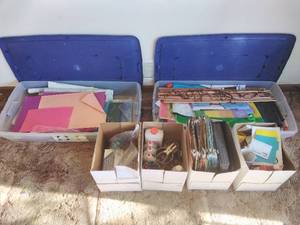 lot 122 image: Lot of School Supplies