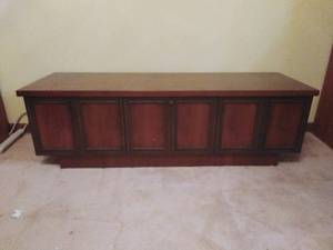lot 130 image: Vintage Princess Cedar Chest by Lane