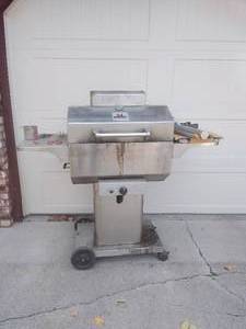 lot 88 image: Bubbas Bar-B-Q Oven Propane Grill