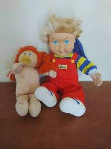 lot 109 image: Two Dolls