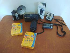 lot 110 image: Collection of Cameras & Equipment