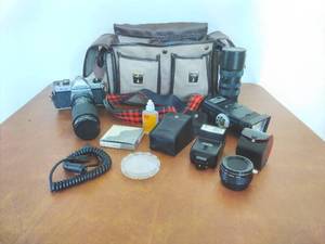 lot 112 image: Camera Bag with Camera & Camera Equipment
