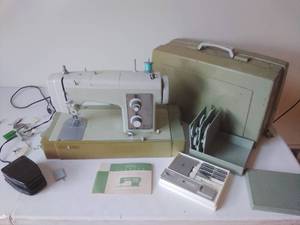 lot 116 image: Kenmore Sewing Machine