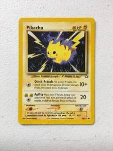 lot 11 image: 2000 Pokmon Neo Genesis 70111.