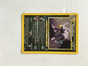 lot 24 image: 2001 Pokmon Houndoom Neo Discovery 1st Edition 475