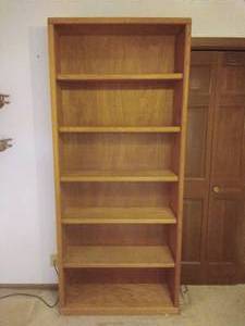 lot 46 image: Wooden Bookshelf