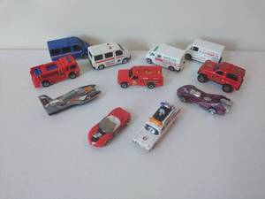 lot 50 image: Ten Matchbox Cars