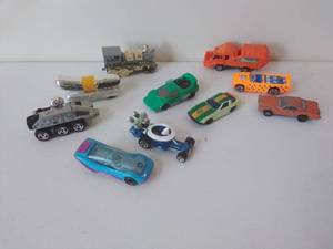 lot 54 image: Ten Matchbox Cars