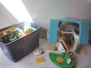 lot 67 image: Huge Collection of Kids Toys