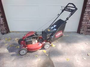 lot 79 image: Toro SR4 Super Recycler Lawnmower