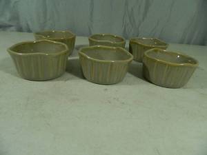 lot 12 image: 6 New Cravings by Chrissy Teigen Stoneware Ramekins