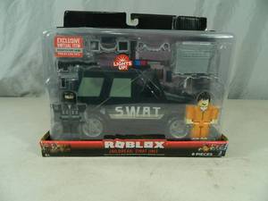 lot 21 image: New Roblox Swat Set