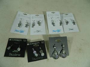 lot 23 image: 7 New Pair of Earrings