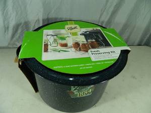 lot 25 image: New Ball Fresh Preserving Kit