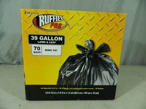 lot 48 image: 70 New 39 Gallon Trash Bags