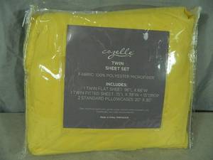 lot 57 image: New 4 Piece Twin Sheet Set