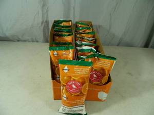 lot 71 image: 21 New Perky Pet Orange Instant Nectar Concentrate