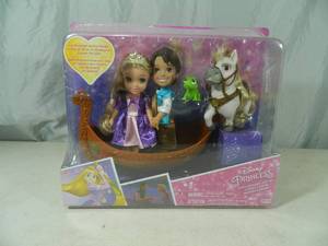 lot 82 image: New Disney Princess Petite Rapunzel Gift Set