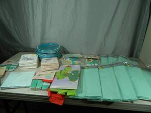 lot 112 image: New Party Supplies